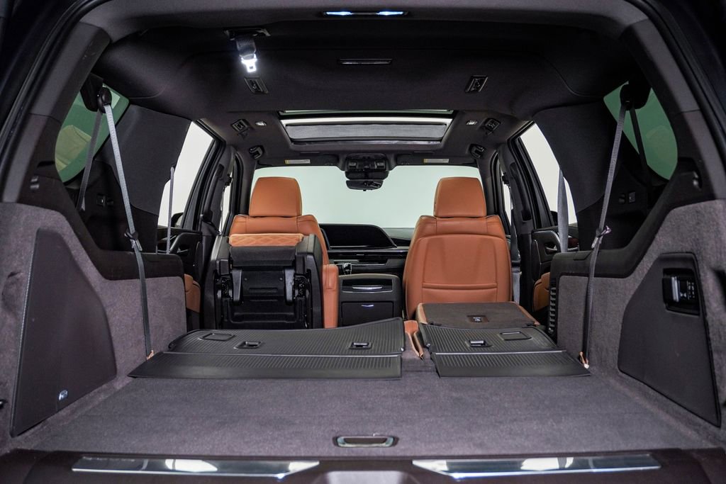 Used 2022 Cadillac Escalade ESV Sport w/ Touring Package AWD/4WD image 35