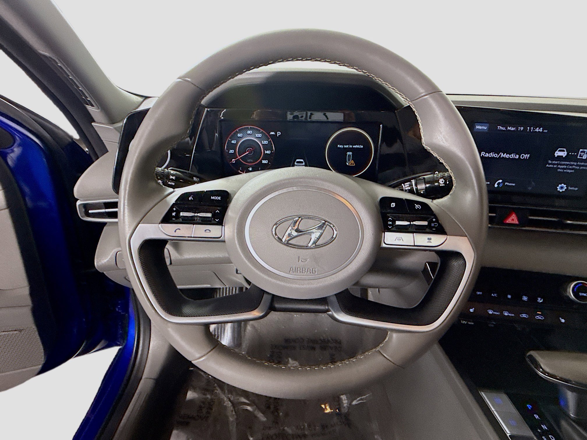 Used 2021 Hyundai Elantra SEL w/ Convenience + Premium Package image 13