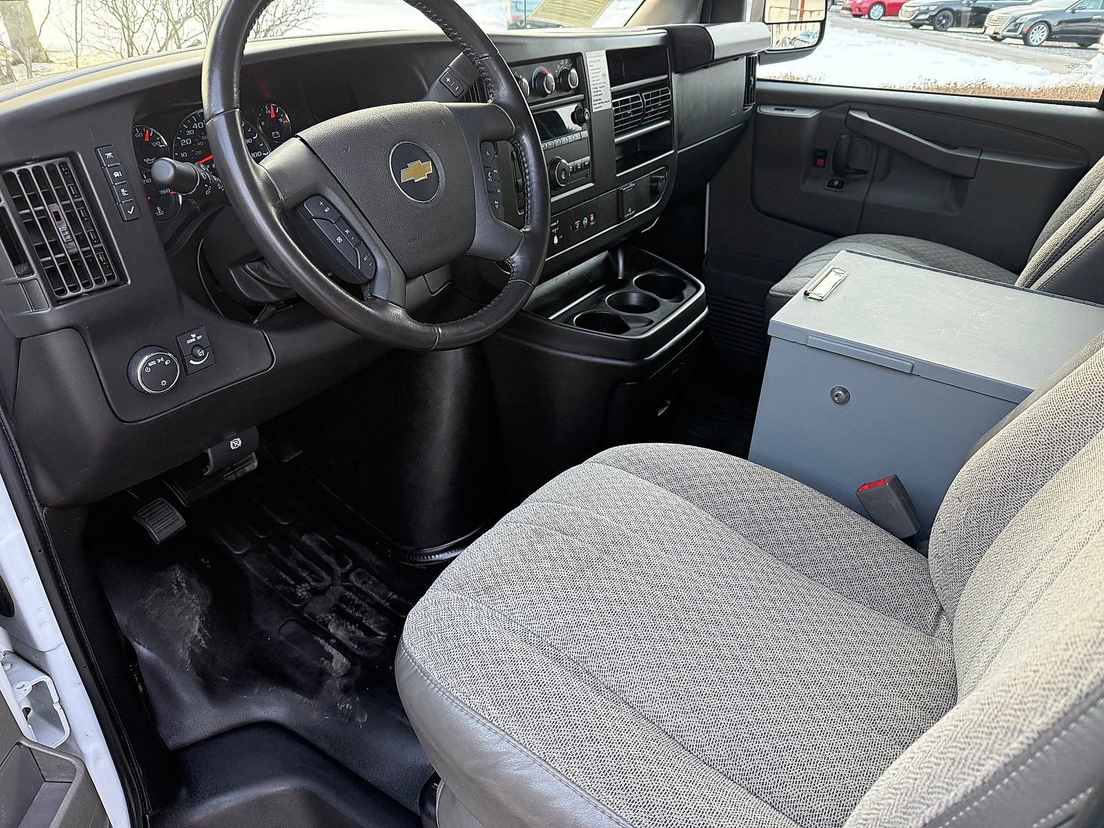 Used 2022 Chevrolet Express 2500 w/ Driver Convenience Package image 13