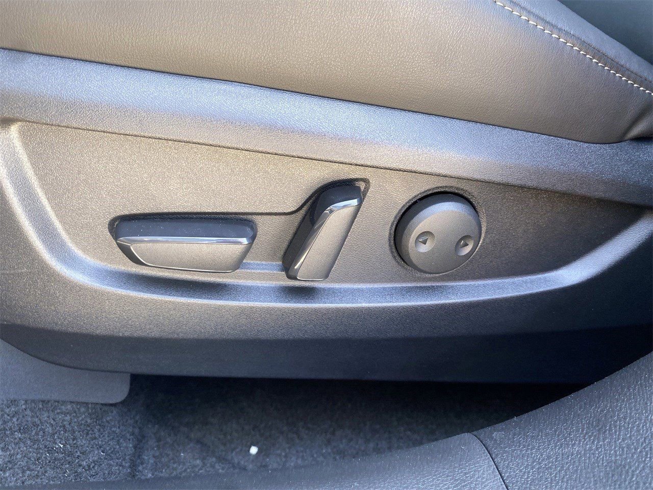 New 2025 INFINITI QX50 Pure image 26