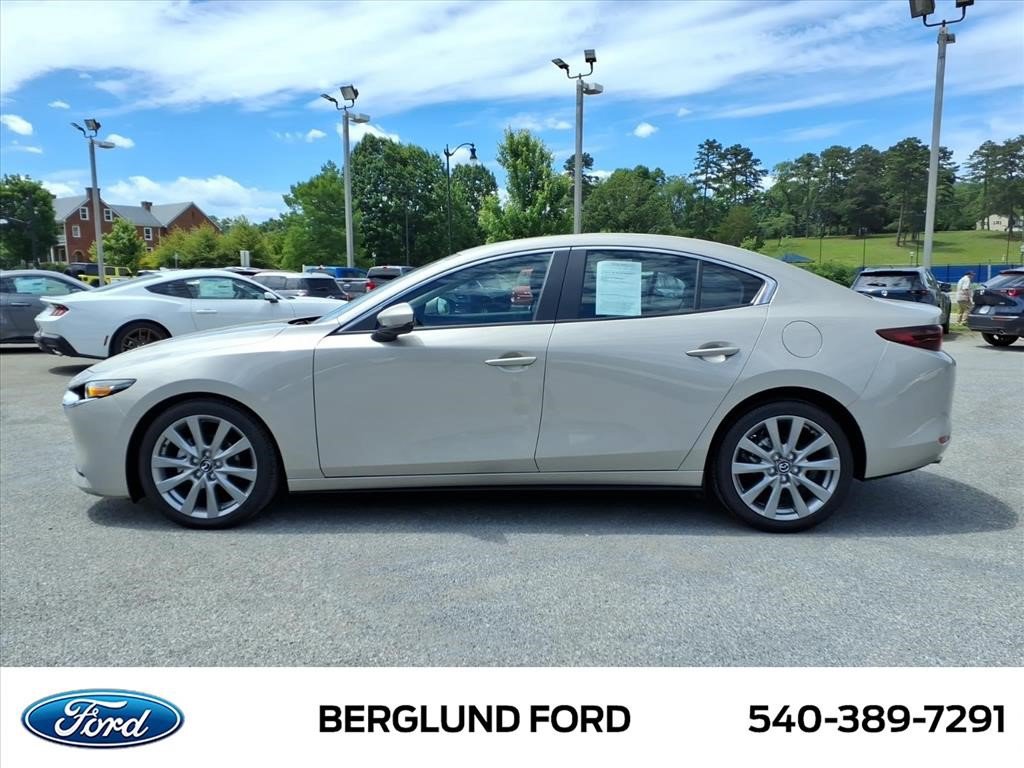 Used 2022 MAZDA MAZDA3 s FWD image 8