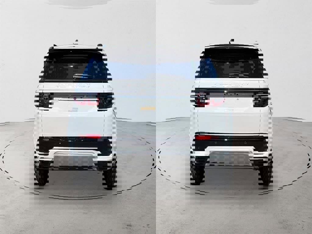 New 2025 Land Rover Discovery Sport S image 4