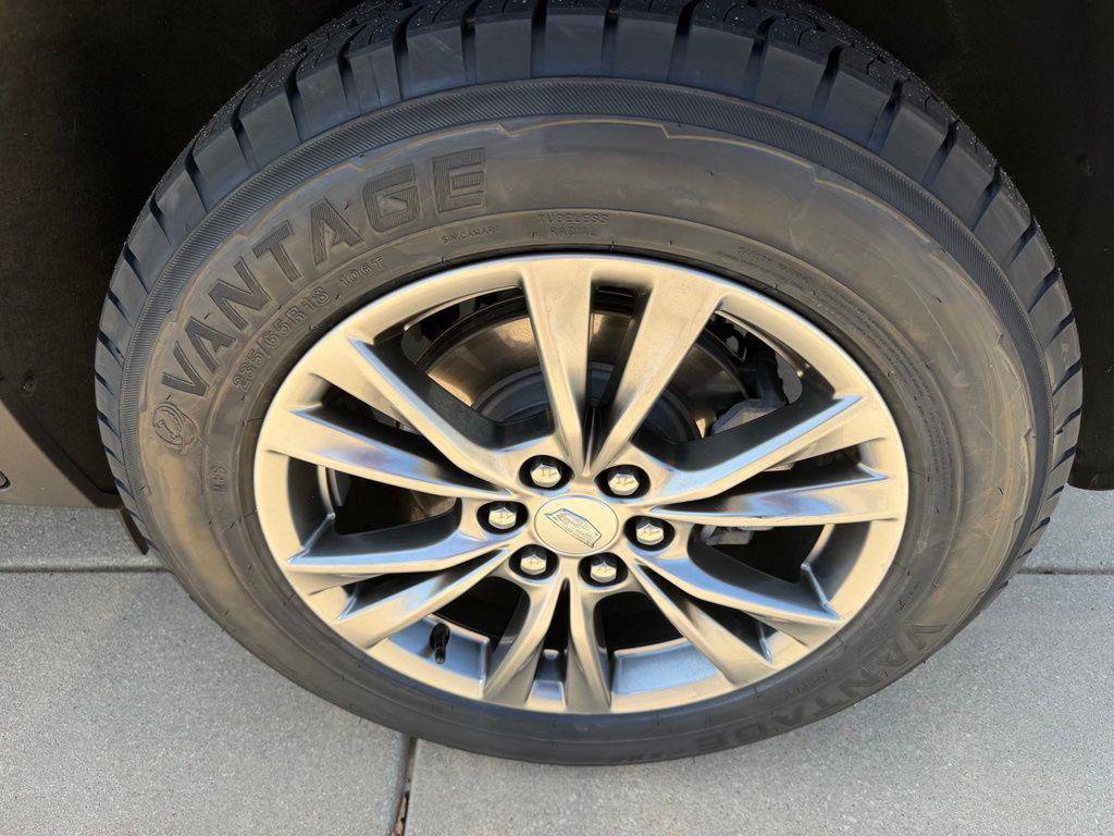 Used 2023 Cadillac XT5 Premium Luxury FWD image 26