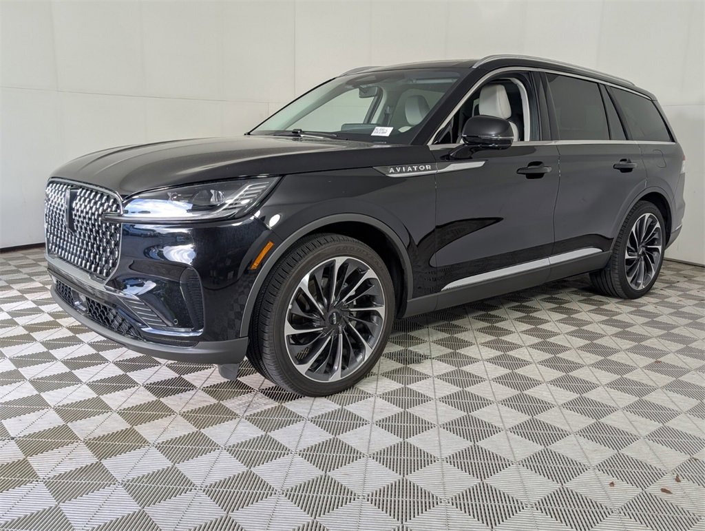 New 2025 Lincoln Aviator Reserve w/ Luxury Package image 4