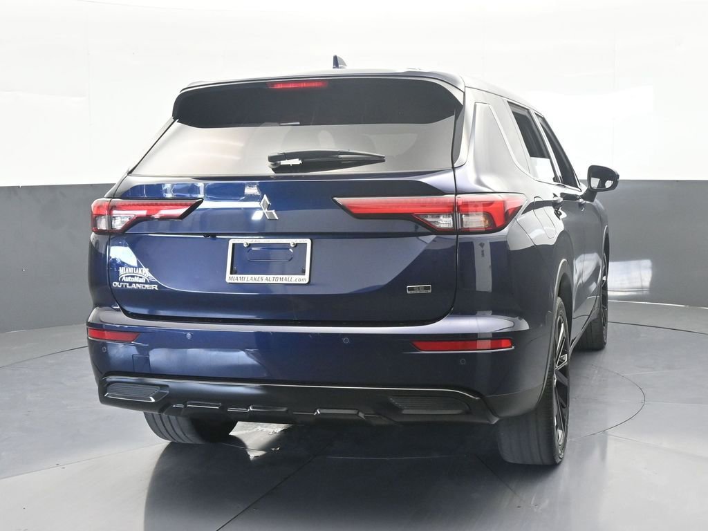 Used 2023 Mitsubishi Outlander SE image 5