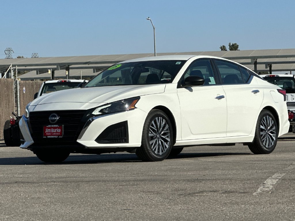 Used 2025 Nissan Altima 2.5 SV