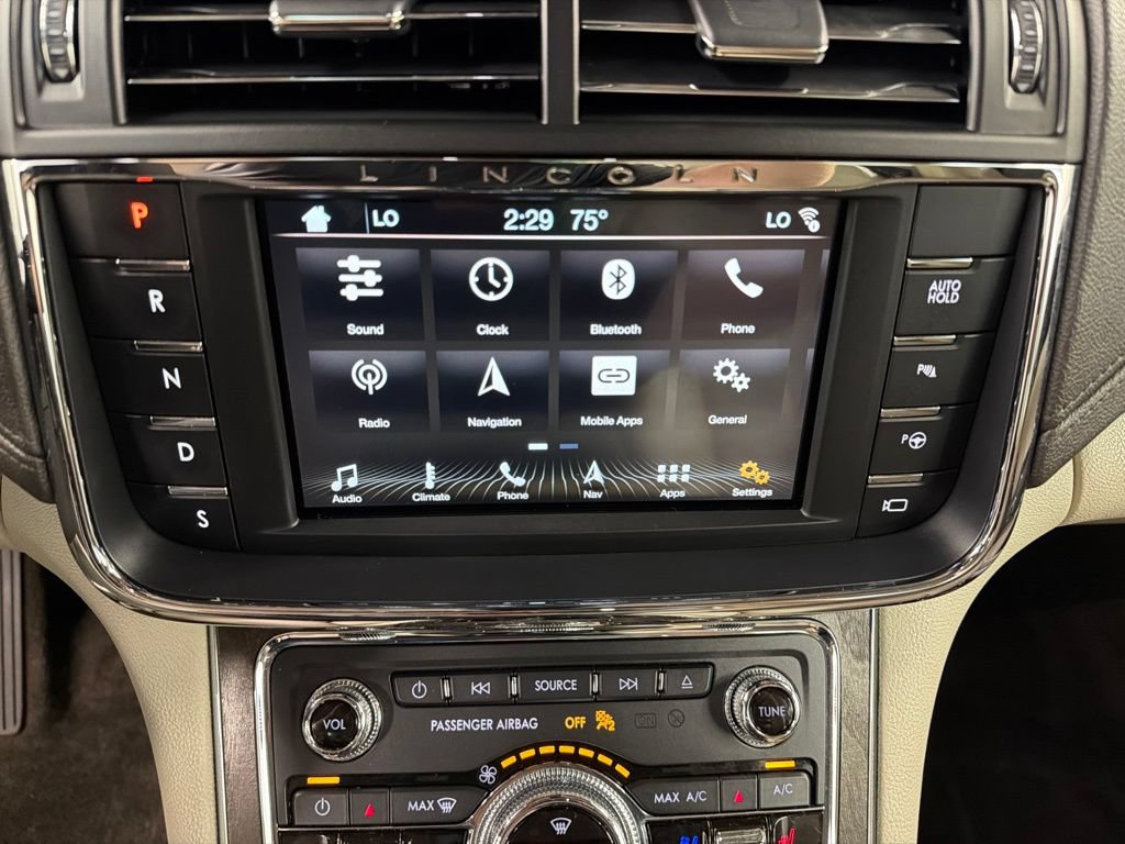 Used 2018 Lincoln Continental Reserve AWD/4WD image 9