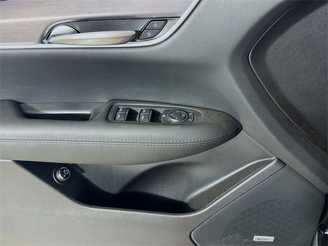 New 2025 Cadillac XT5 Luxury image 16