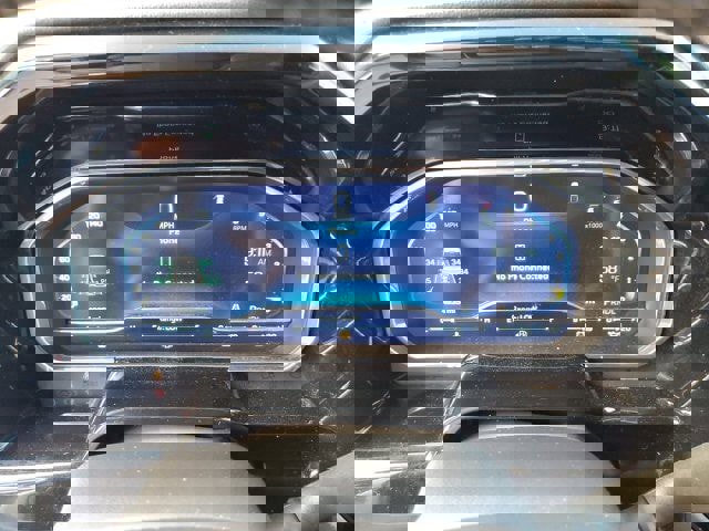 Used 2025 Chevrolet Silverado 1500 LT image 31