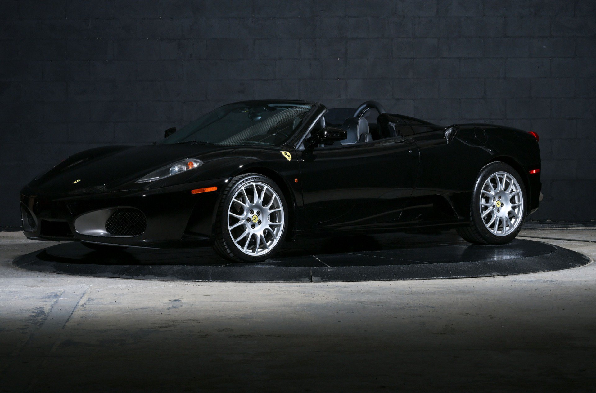 Used 2006 Ferrari F430 Spider RWD image 2