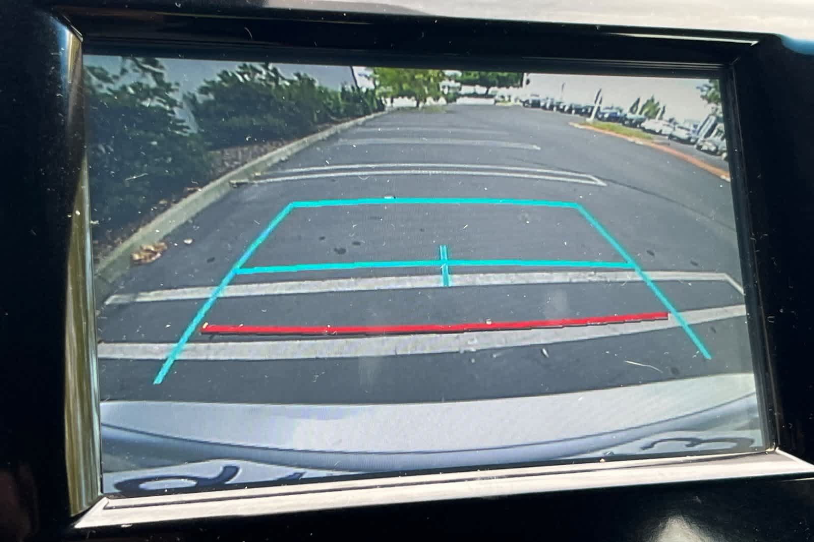 Used 2018 Toyota Camry LE FWD image 19