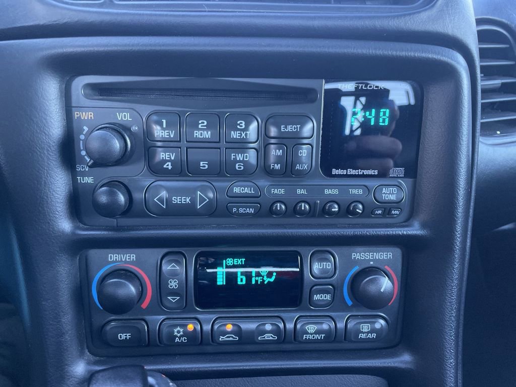 Used 2002 Chevrolet Corvette Convertible w/ Preferred Equipment Group2 image 13