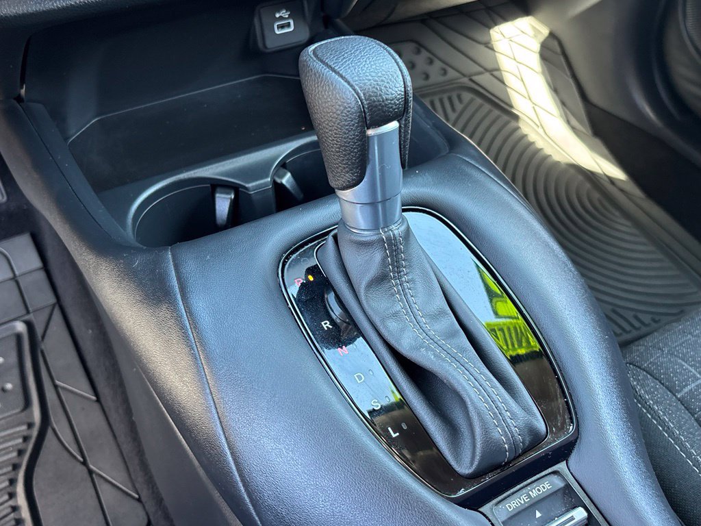 Used 2025 Honda HR-V LX image 19