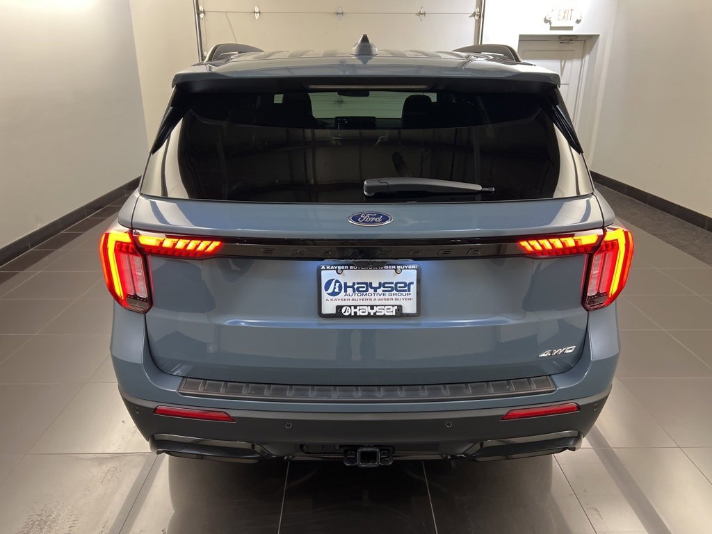 New 2026 Ford Explorer ST-Line w/ ST-Line Street Pack image 5