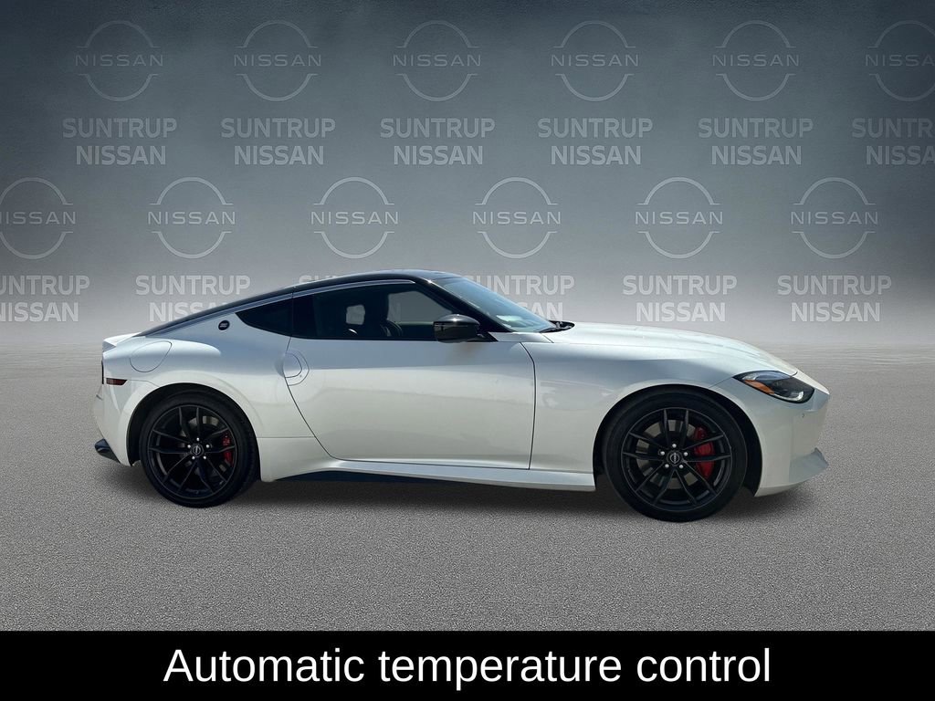 Used 2024 Nissan Z Performance w/ Floor Mat Package RWD image 8
