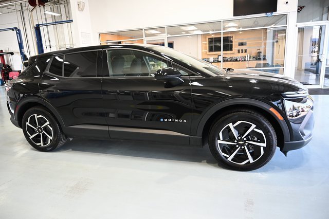 New 2026 Chevrolet Equinox EV LT image 4