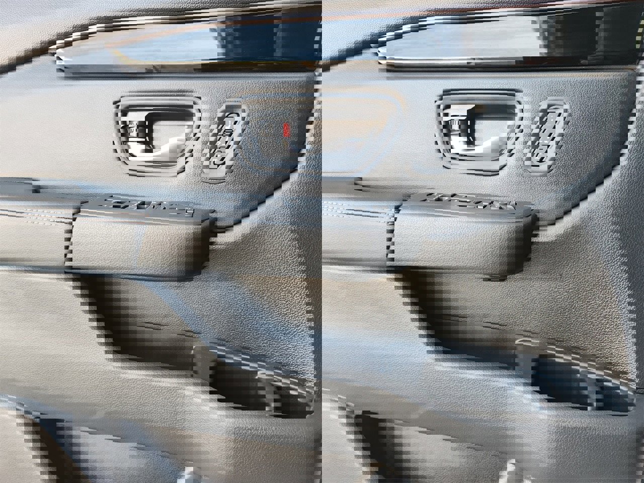 Certified 2025 Honda Pilot TrailSport image 22