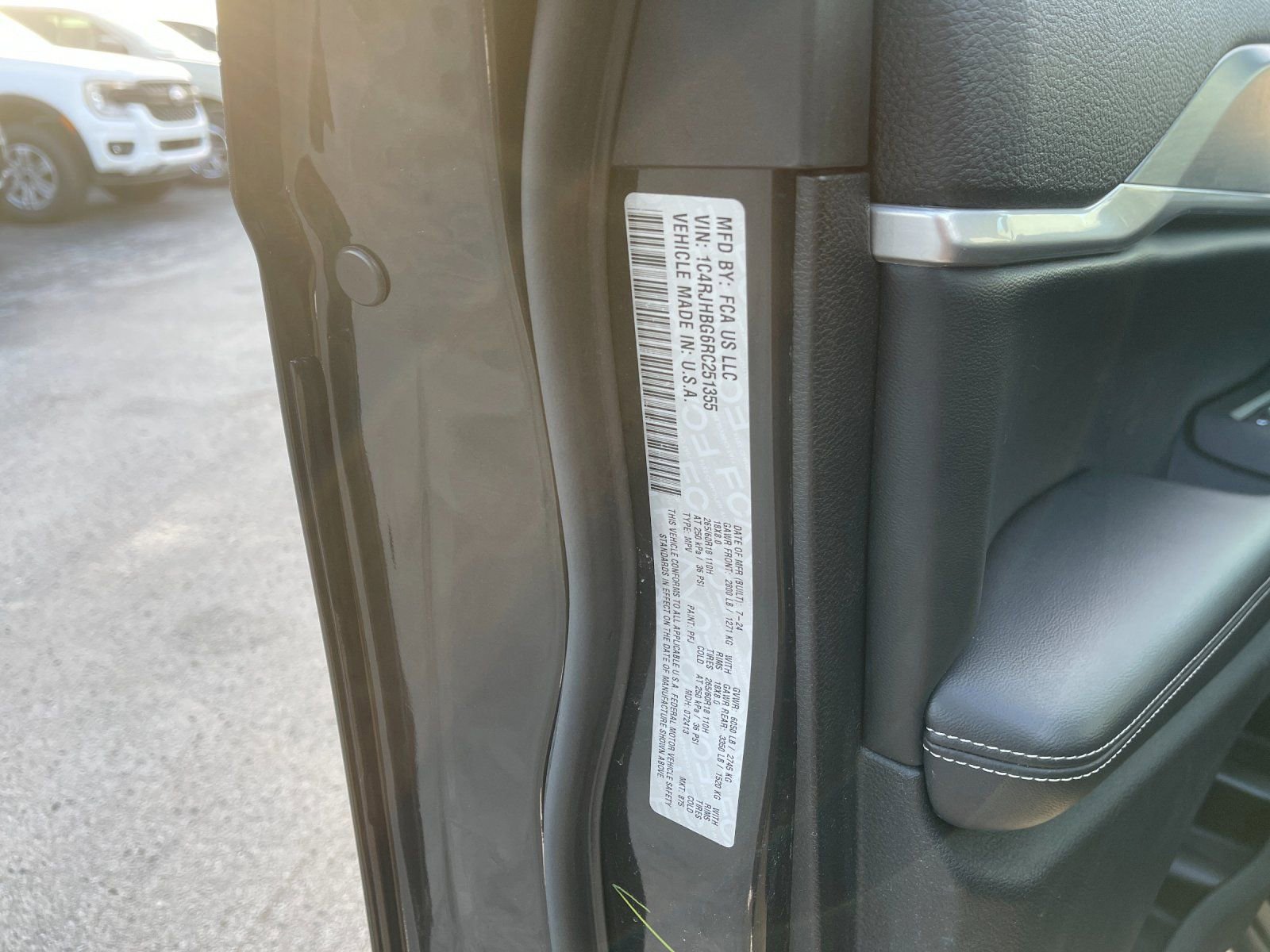 Used 2024 Jeep Grand Cherokee Limited w/ Trailer Tow Package image 34