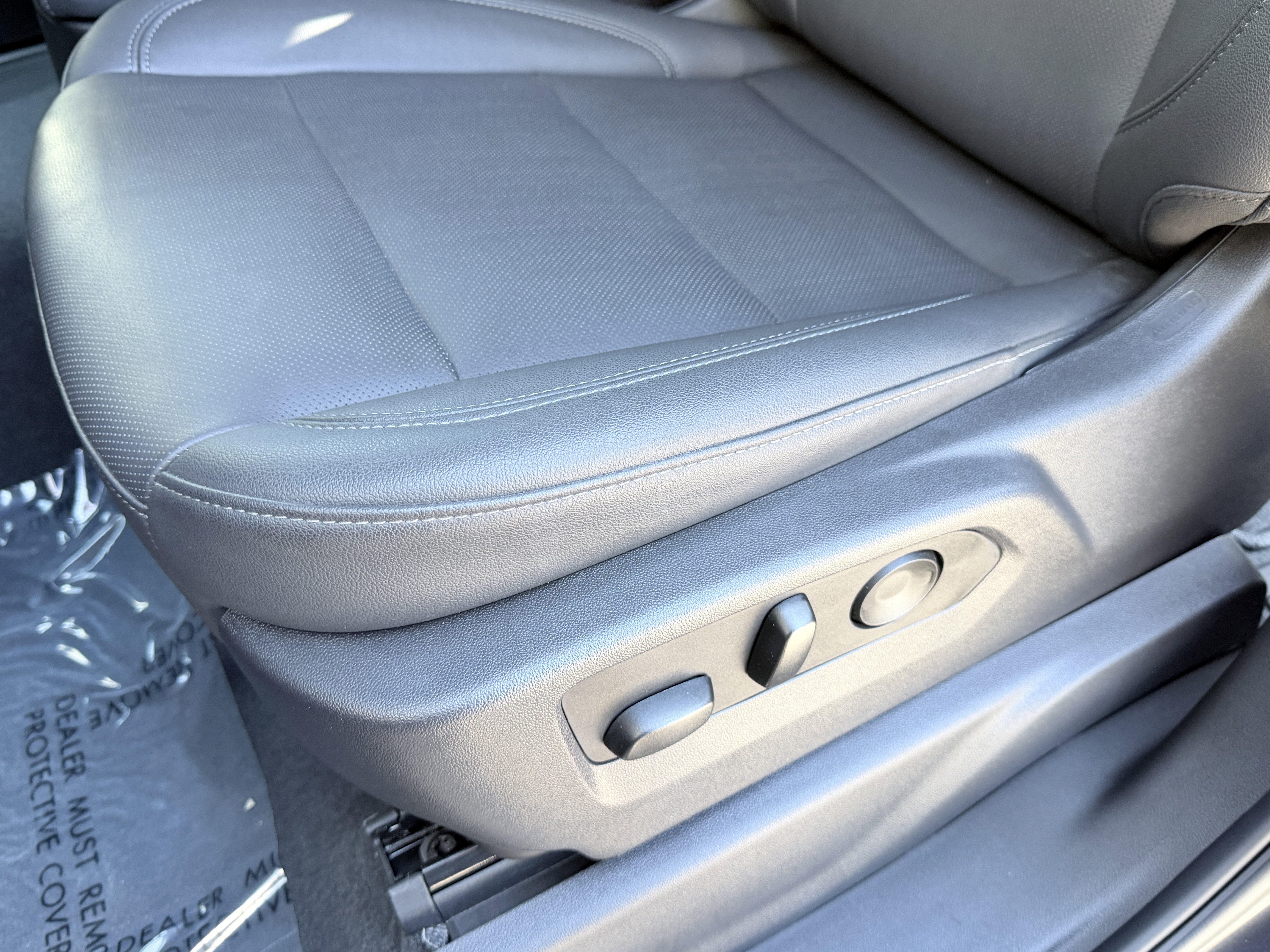 Used 2025 GMC Sierra 1500 SLT image 14