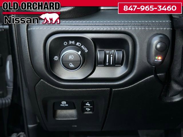 Used 2019 RAM 1500 Limited AWD/4WD image 9