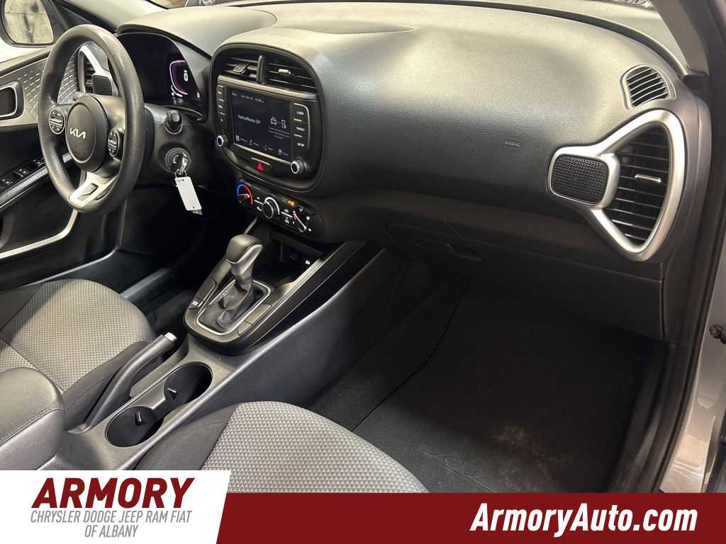 Used 2023 Kia Soul LX w/ LX Technology Package image 35