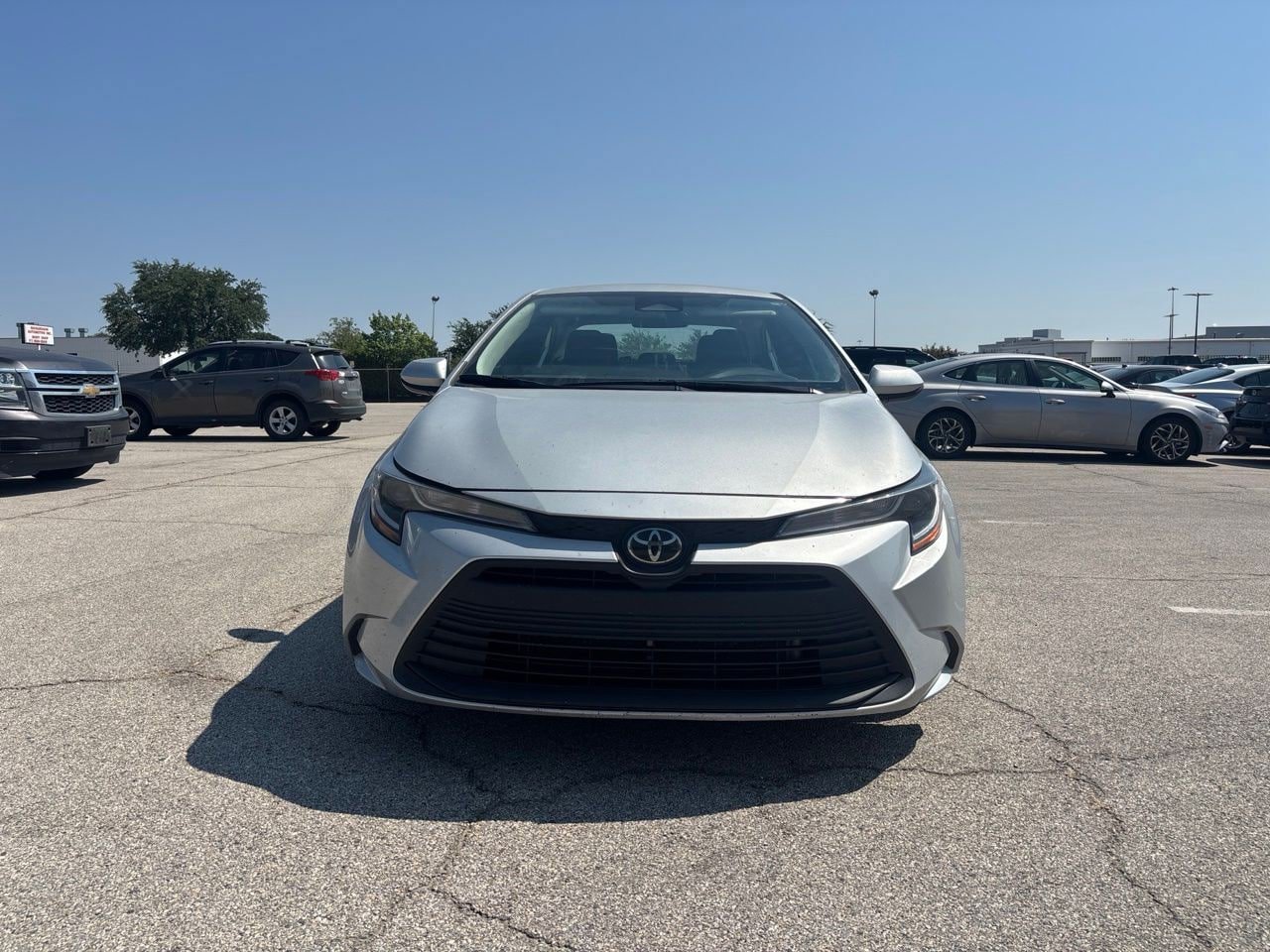Used 2025 Toyota Corolla LE FWD image 2