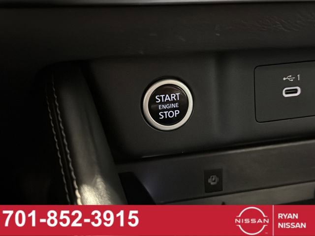 Used 2021 Nissan Rogue Platinum AWD/4WD image 32