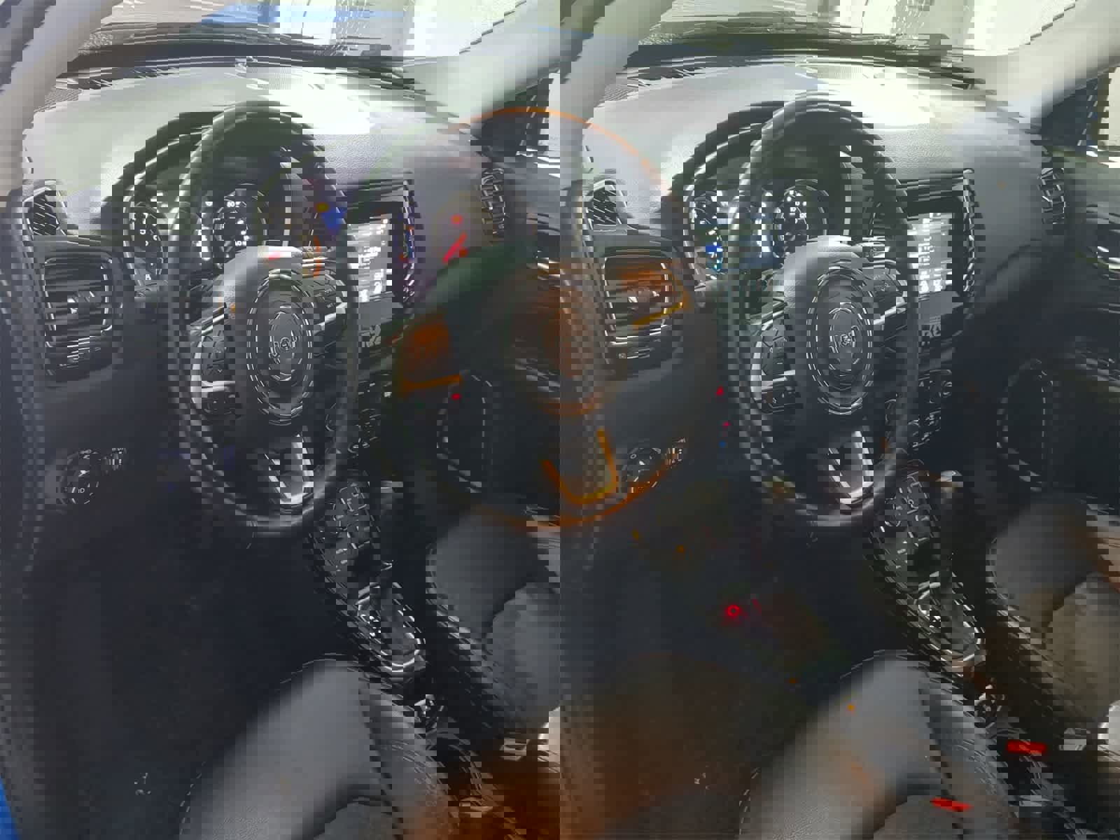 Used 2018 Jeep Compass Latitude w/ Popular Equipment Group image 2