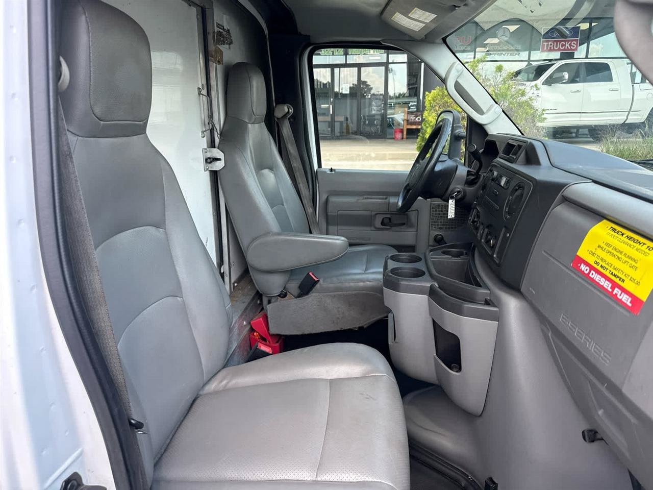 Used 2018 Ford E-350 and Econoline 350 Super Duty RWD image 17
