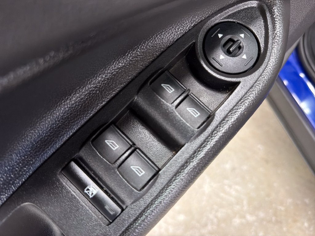 Used 2016 Ford Escape SE FWD image 16