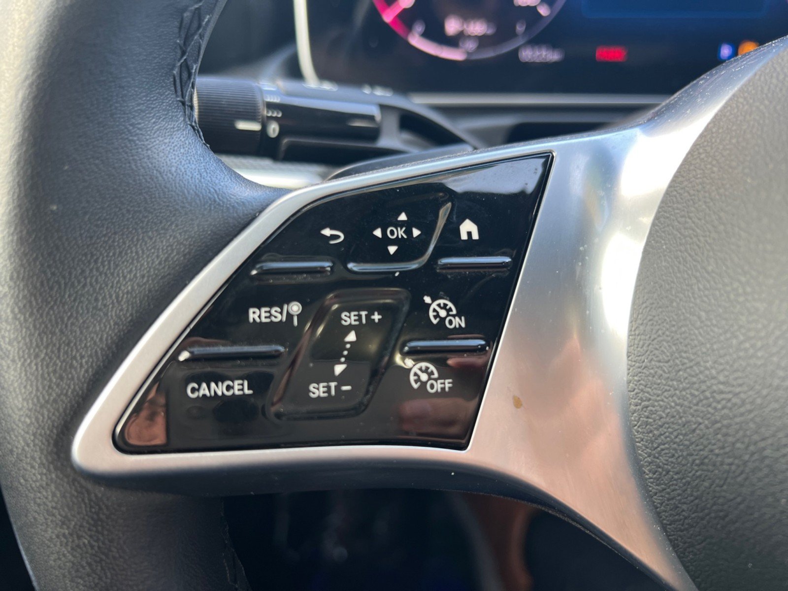 Certified 2025 Mercedes-Benz C 300 Sedan image 25