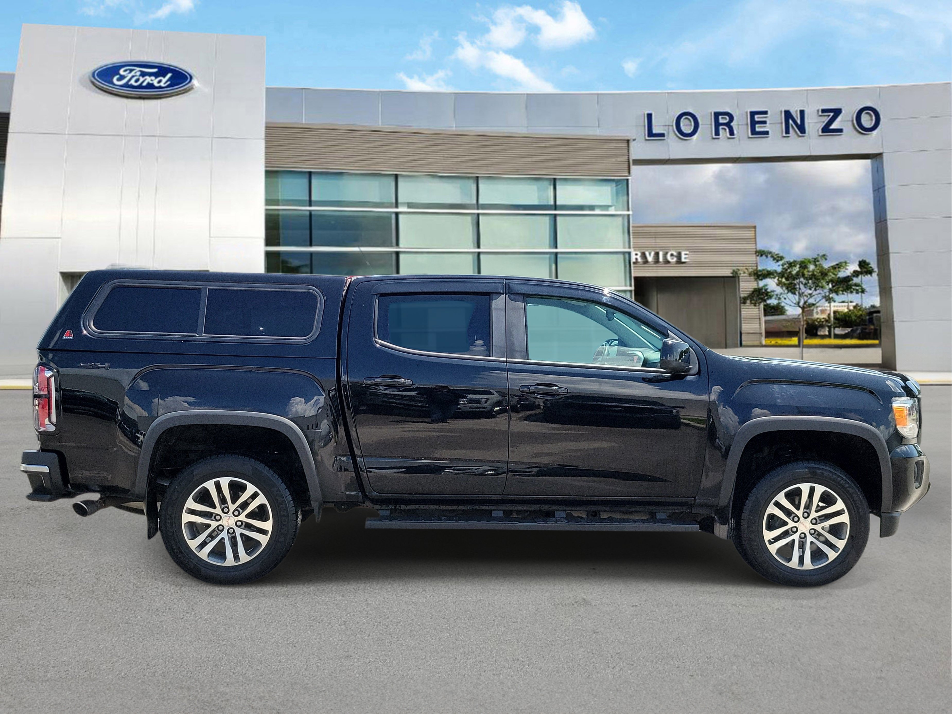 Used 2016 GMC Canyon SLE w/ Nightfall Edition AWD/4WD image 4