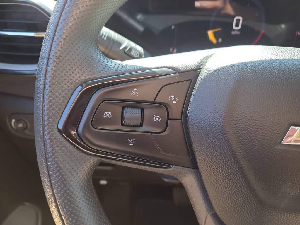 Used 2025 Chevrolet TrailBlazer LT AWD/4WD image 27