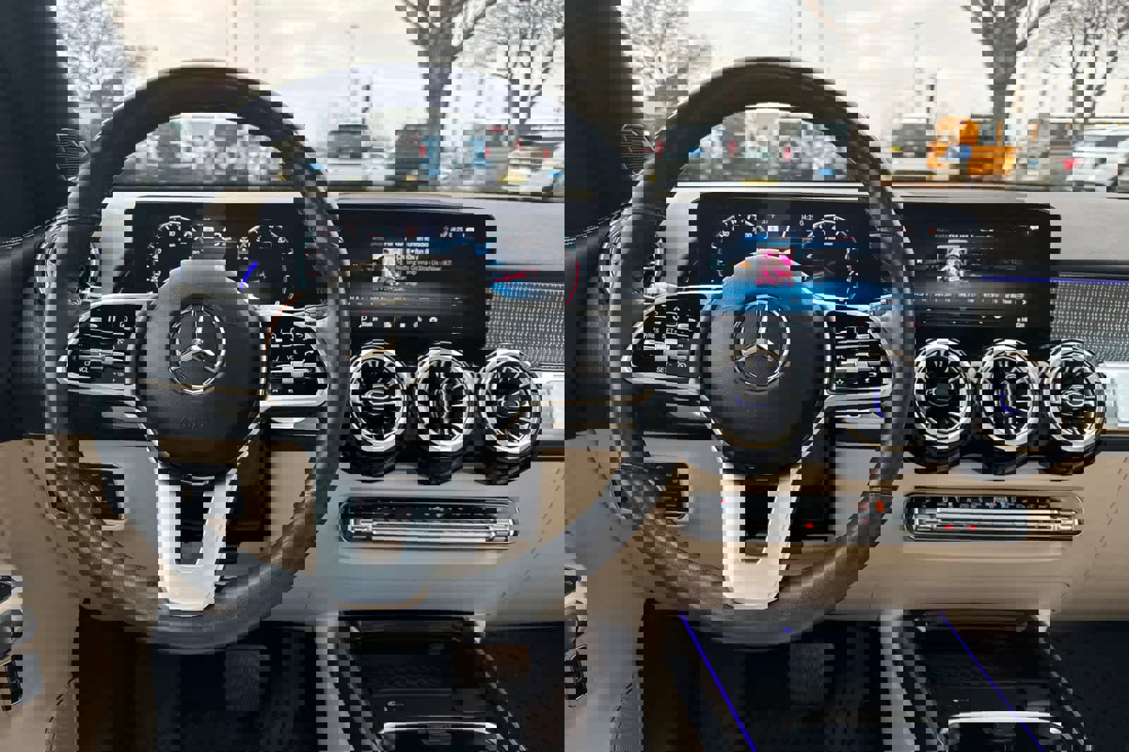 Used 2023 Mercedes-Benz GLB 250 4MATIC image 14