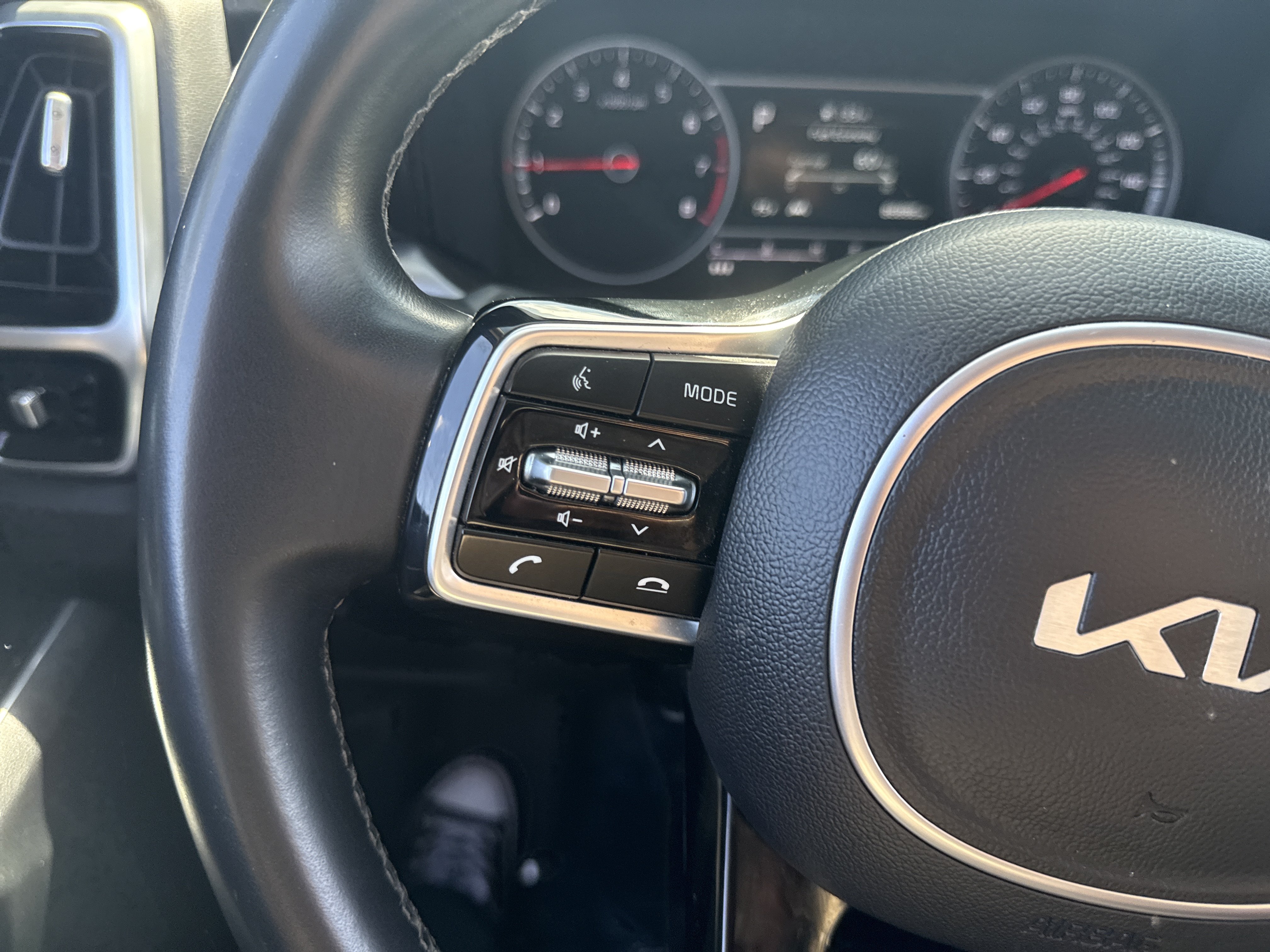 Used 2022 Kia Sorento SX FWD image 24