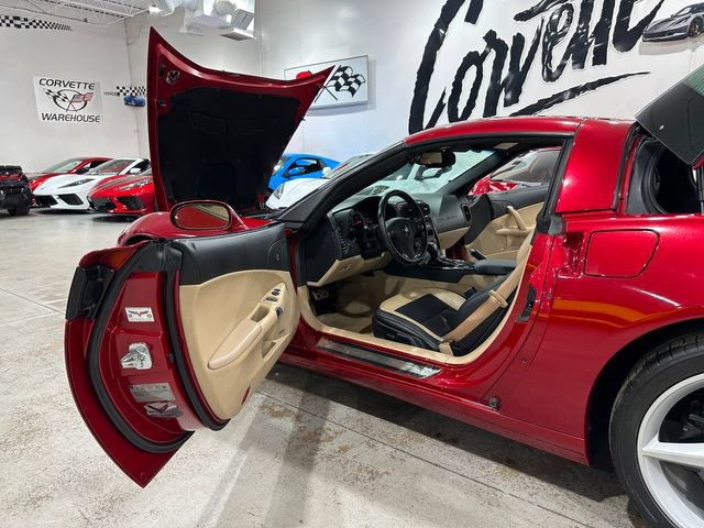 Used 2012 Chevrolet Corvette Coupe w/ 2LT Preferred Equipment Group RWD image 16