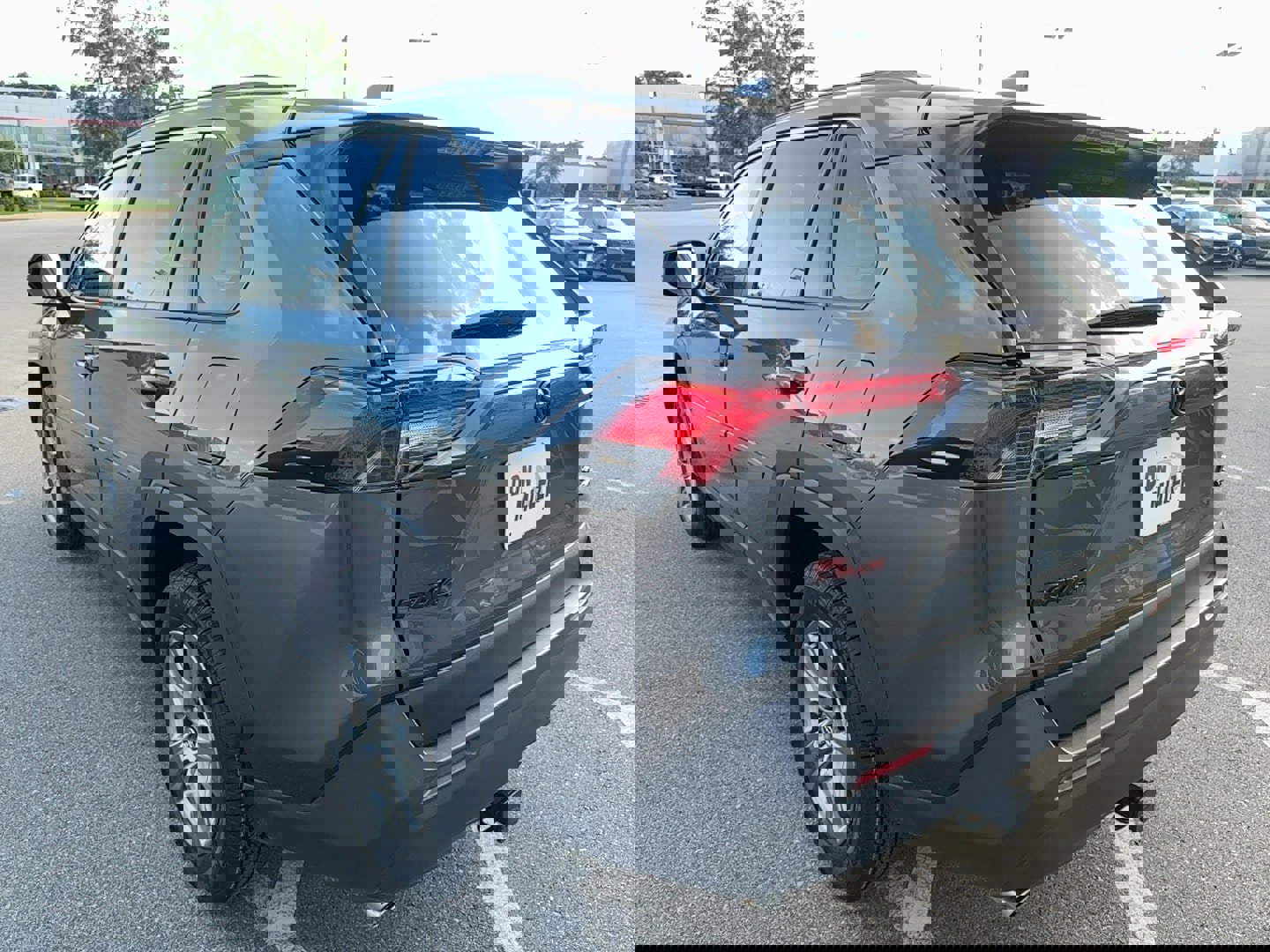 Used 2022 Toyota RAV4 XLE image 5