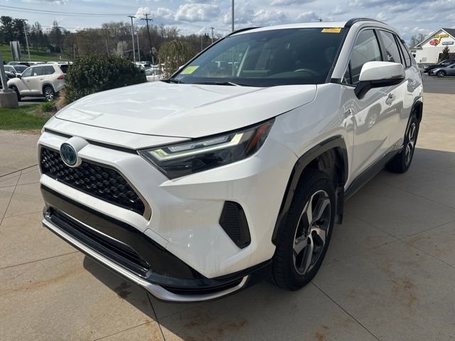 Used 2023 Toyota RAV4 SE w/ Weather & Moonroof Package image 3