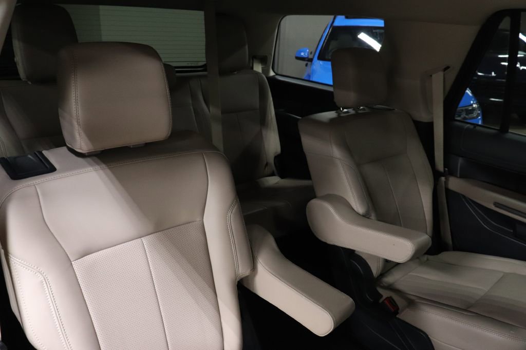 Used 2023 Ford Expedition XLT image 22