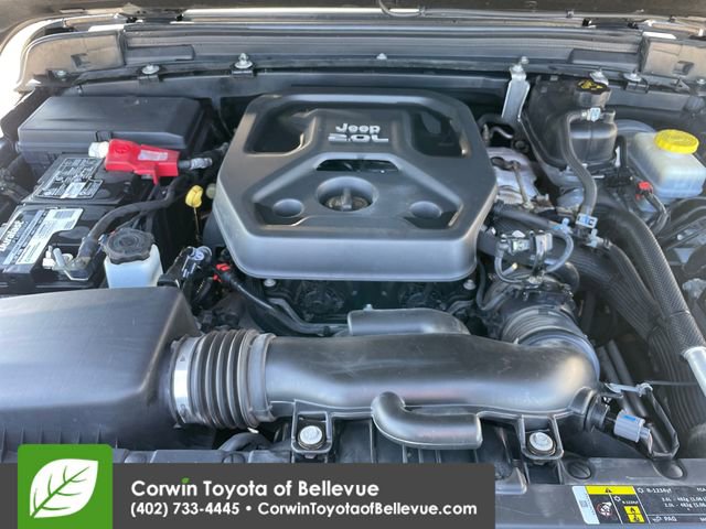 Used 2018 Jeep Wrangler Unlimited Sahara AWD/4WD image 28