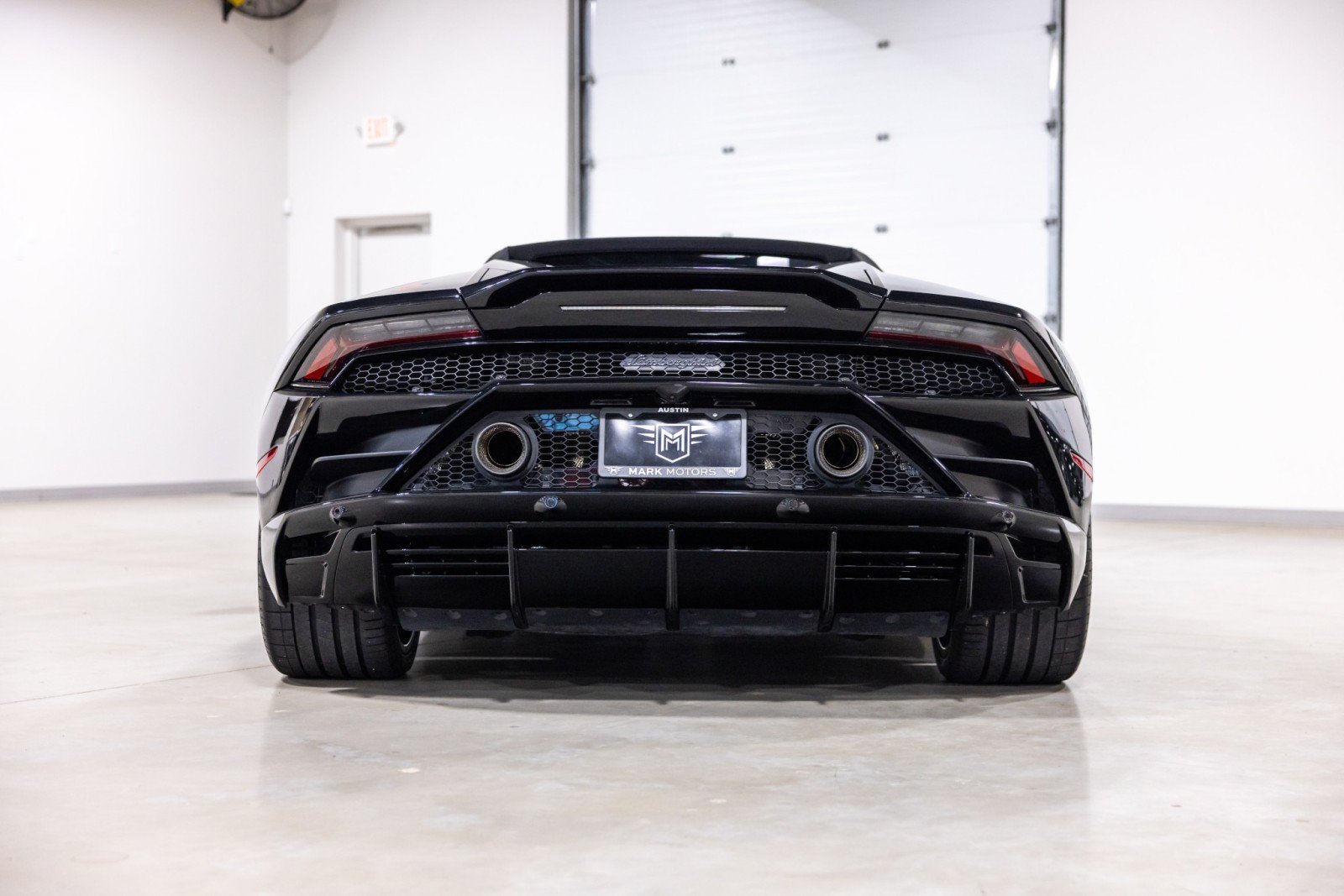 Used 2023 Lamborghini Huracan EVO AWD/4WD image 5