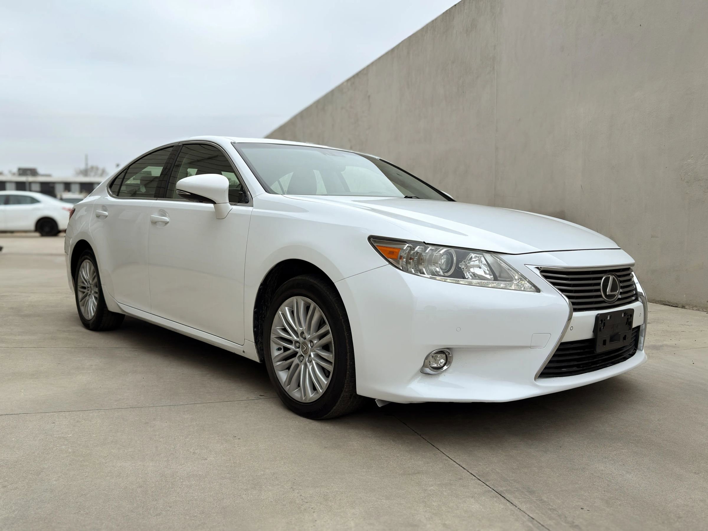 Used 2015 Lexus ES 350 w/ Luxury Package