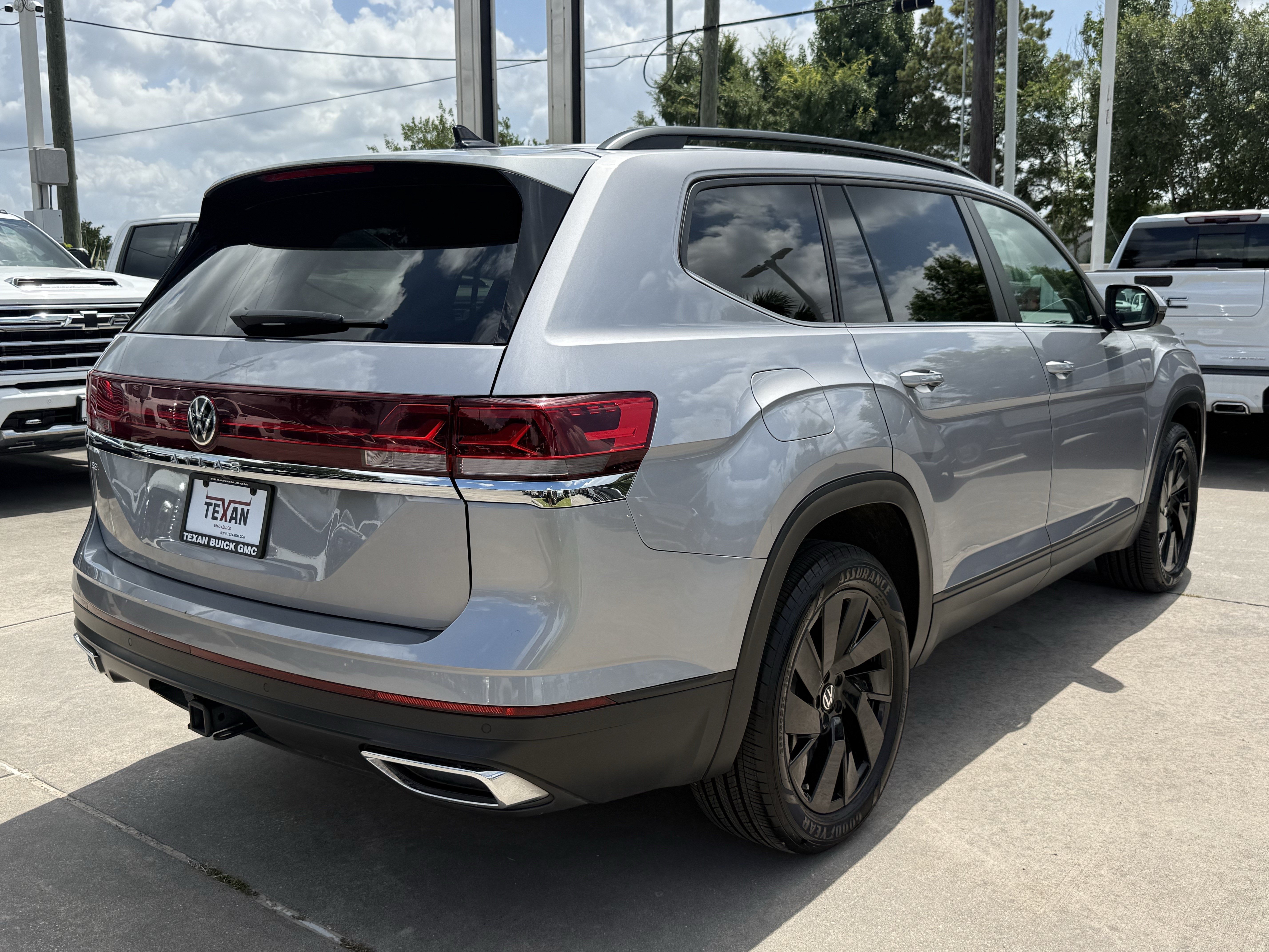Used 2024 Volkswagen Atlas SE FWD image 5
