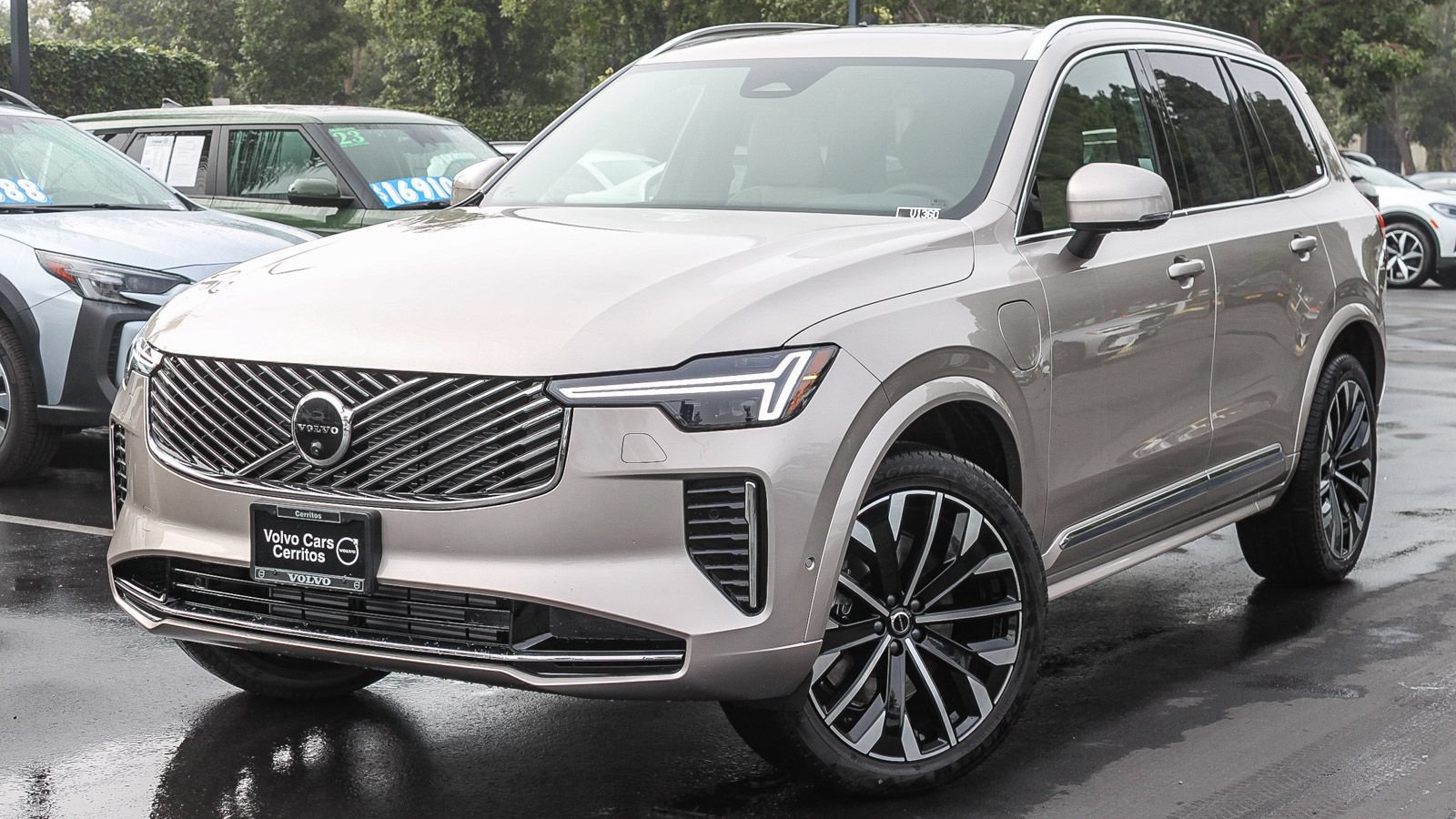 New 2026 Volvo XC90 T8 Plus w/ Protection Package Premier AWD/4WD image 1