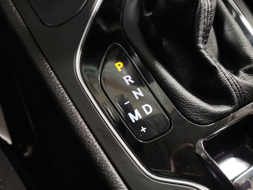 Used 2020 Jeep Cherokee Latitude Plus image 17