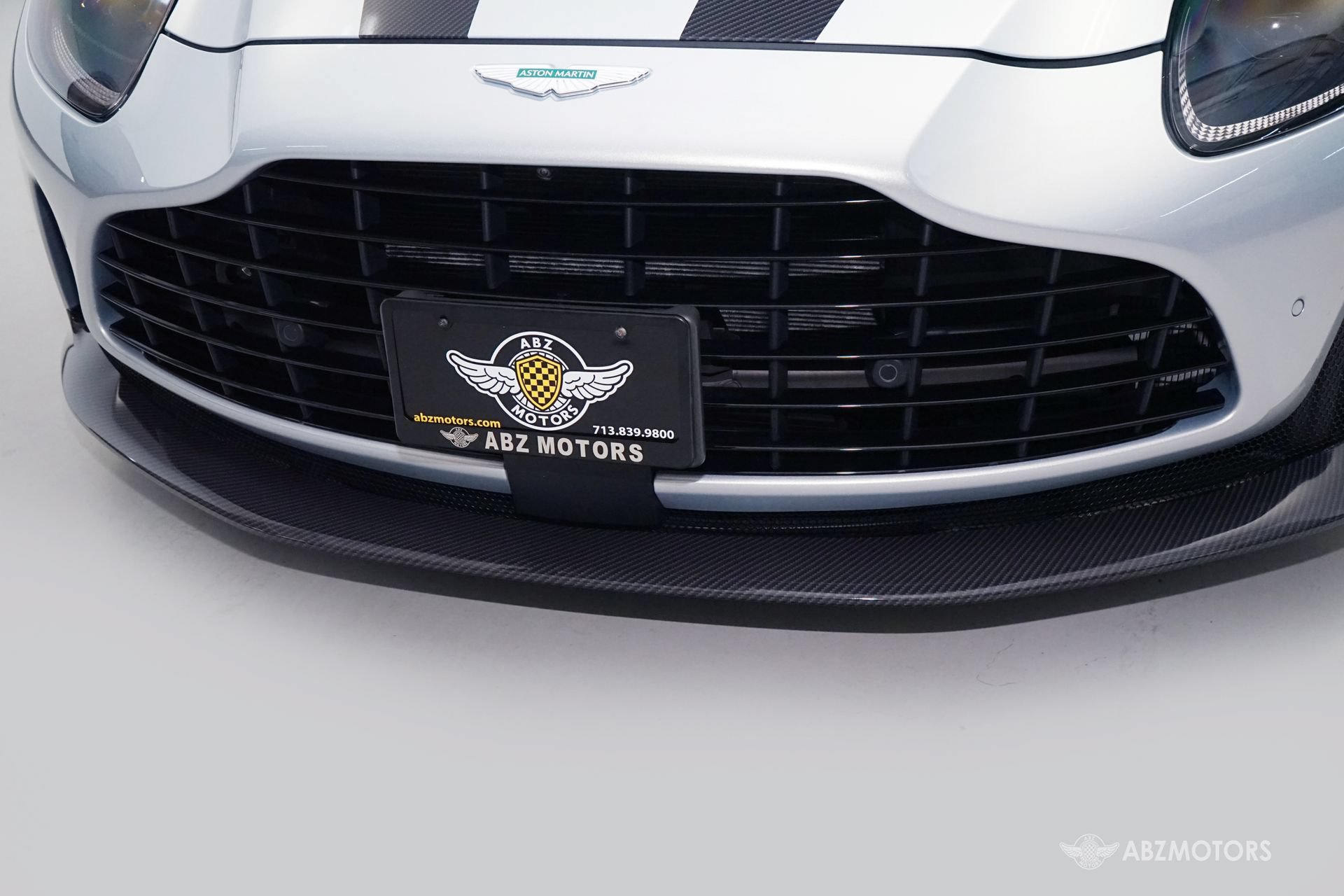 Used 2025 Aston Martin DB12 Coupe RWD image 11