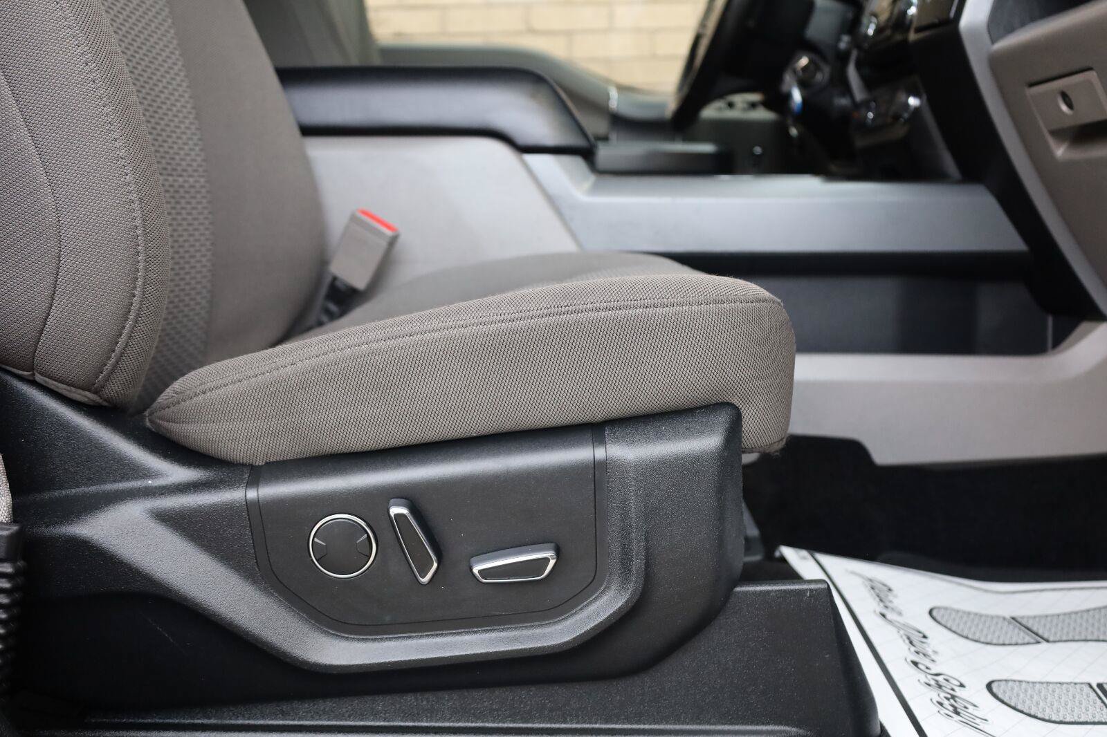 Used 2018 Ford F150 XLT w/ Equipment Group 302A Luxury AWD/4WD image 27