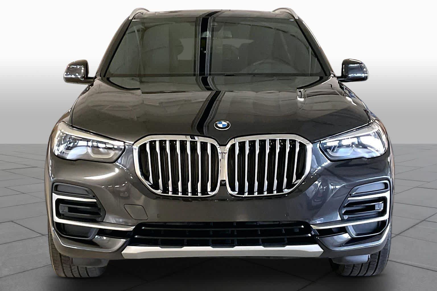 Used 2023 BMW X5 sDrive40i w/ Premium Package RWD image 3