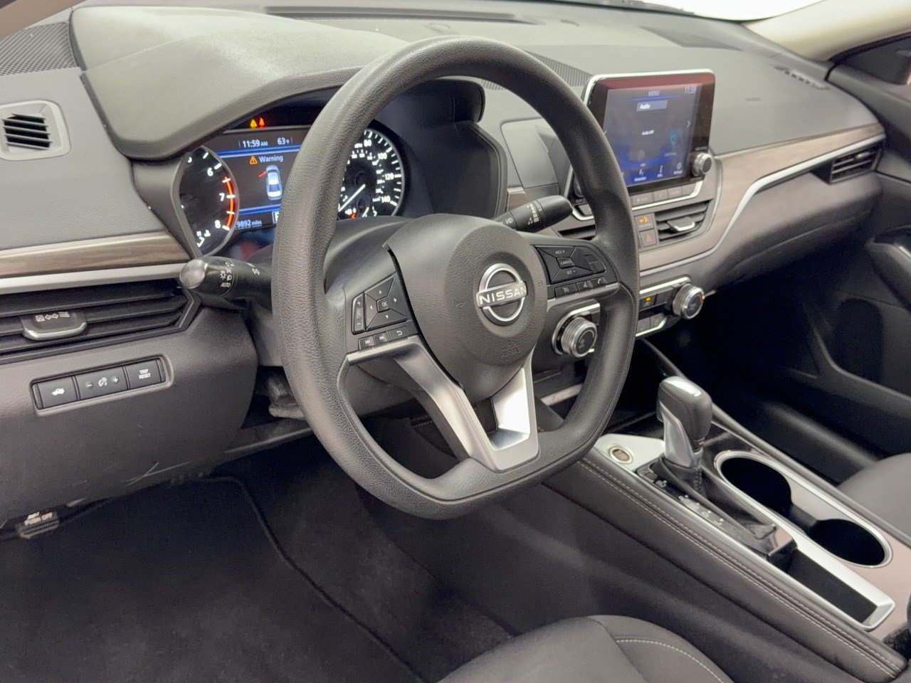 Used 2023 Nissan Altima 2.5 SV FWD image 4