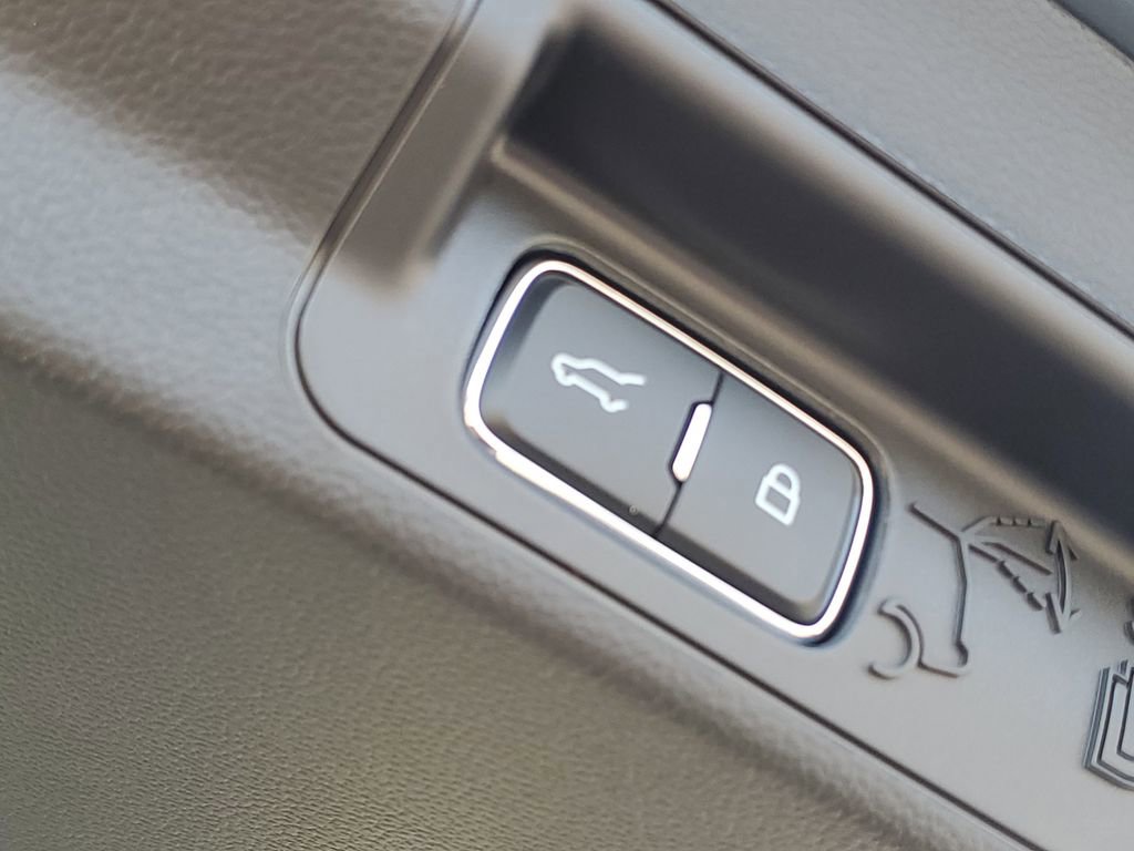 New 2026 Ford Explorer Active image 33